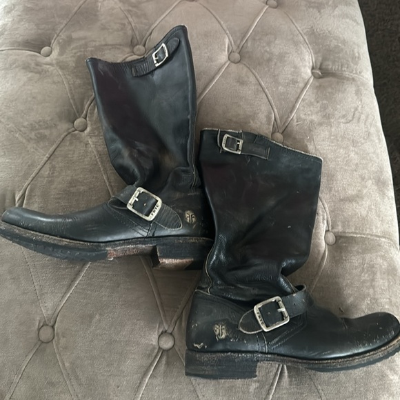 Frye black engineer boots 9.5 - Picture 4 of 8